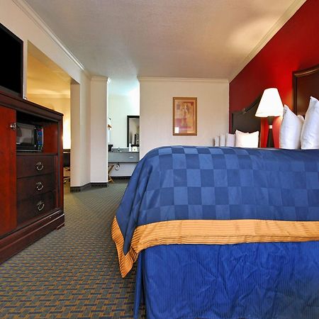 Americas Best Value Inn Kingsville Exterior photo