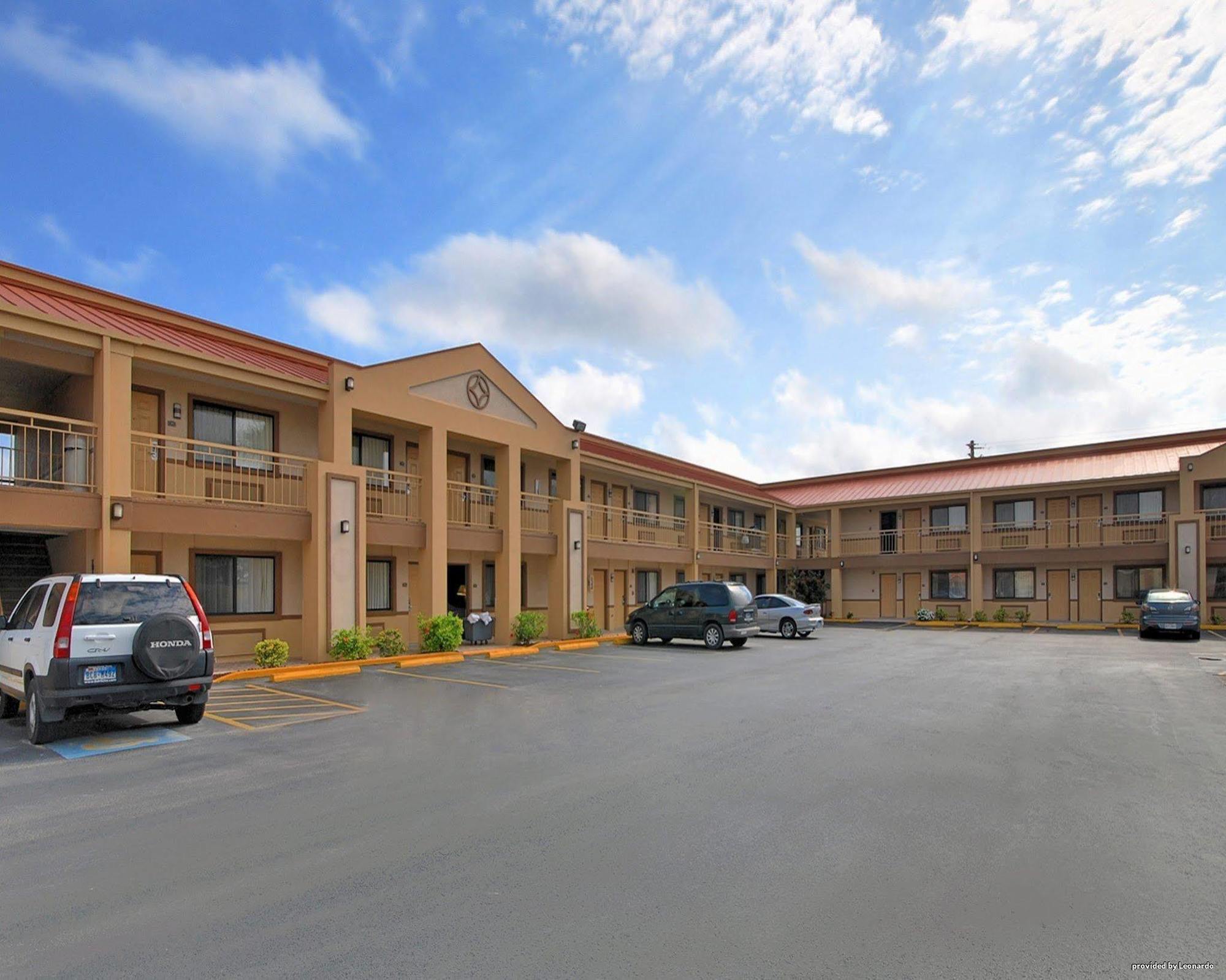 Americas Best Value Inn Kingsville Exterior photo