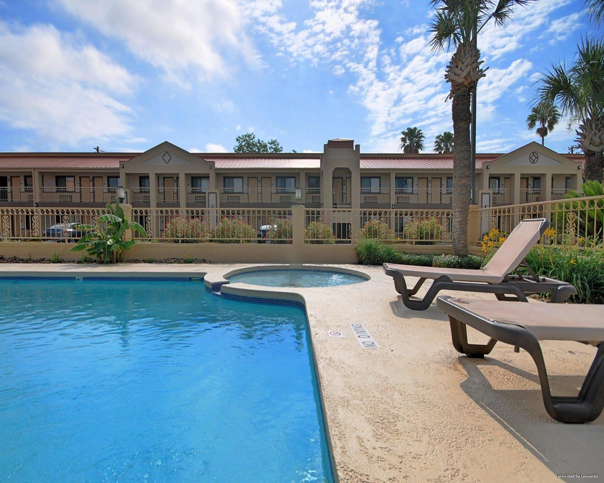 Americas Best Value Inn Kingsville Exterior photo