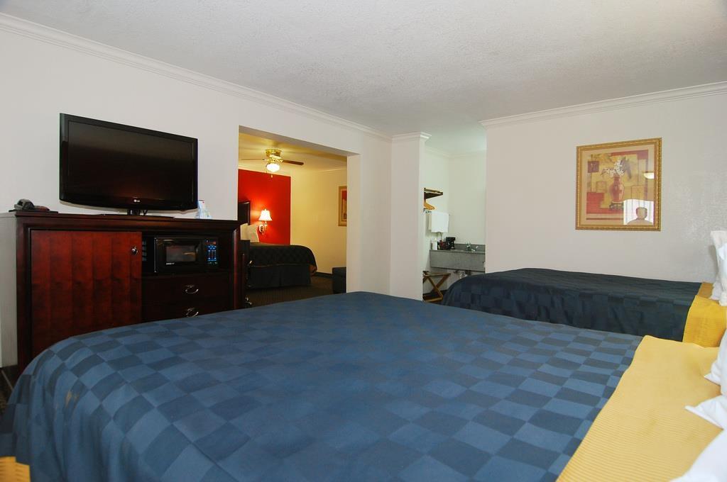 Americas Best Value Inn Kingsville Exterior photo