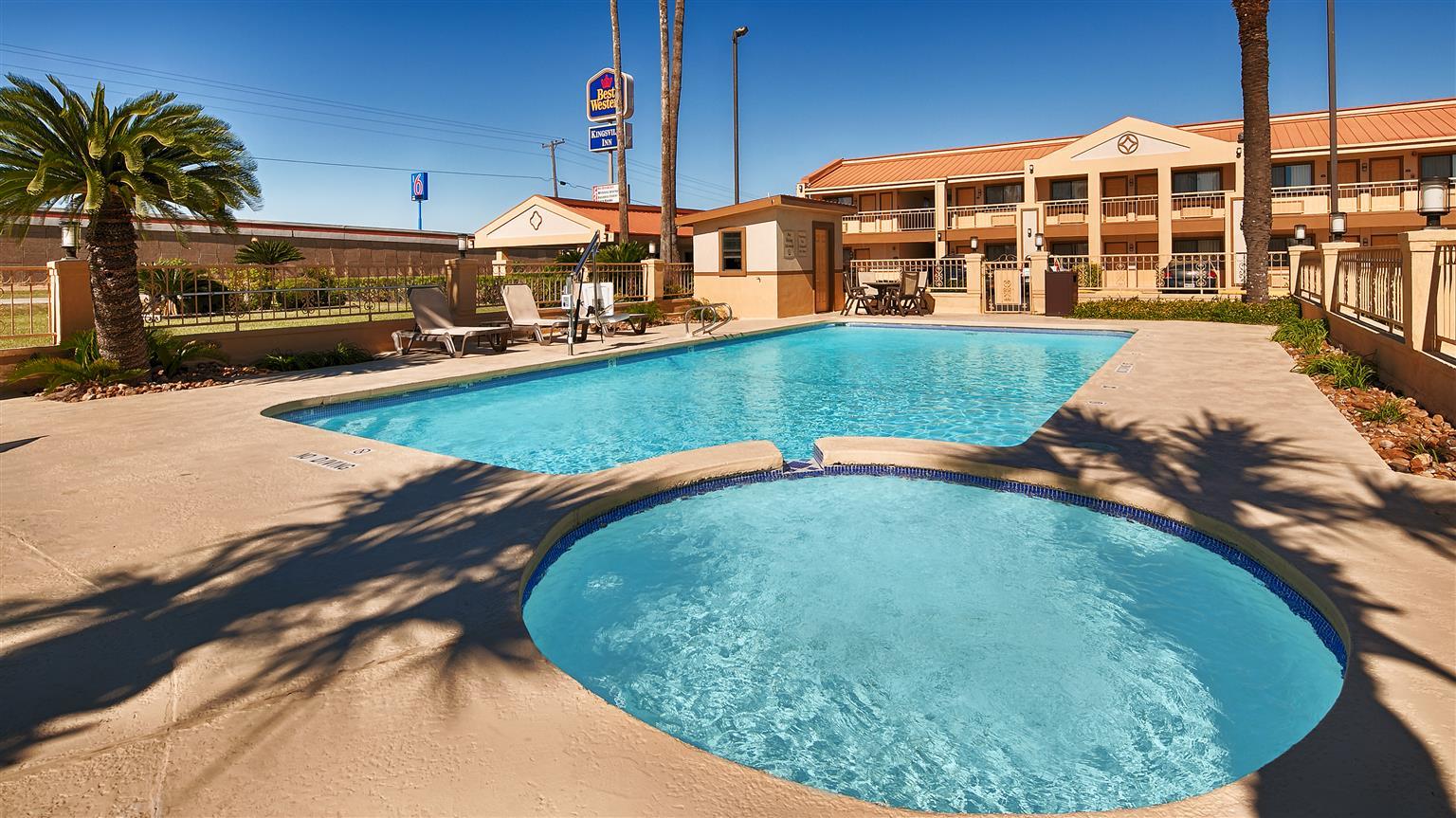 Americas Best Value Inn Kingsville Exterior photo